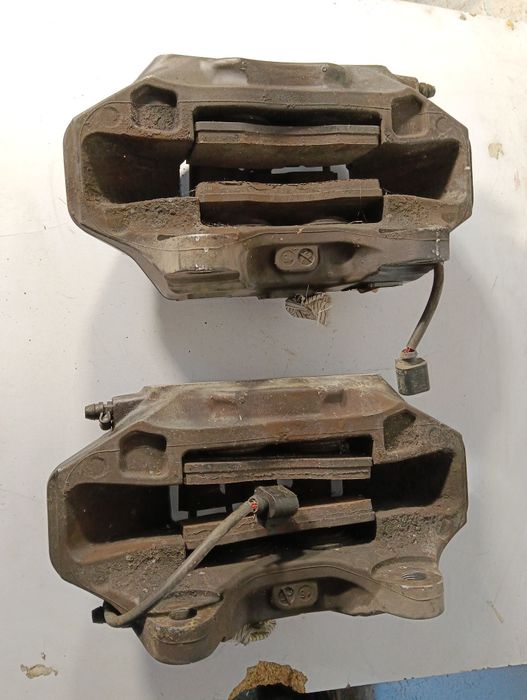 Предни спирачни апарати Brembo 4-бутални VW Touareg 7P / Audi Q7 / Porsche Cayenne комплект