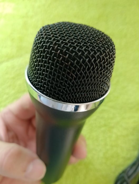 Microfon karaoke