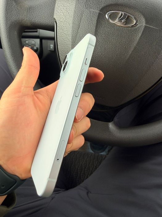 Айфон 15 сатылады