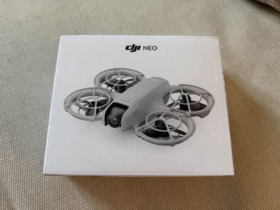 Селфи дрон DJI Neo