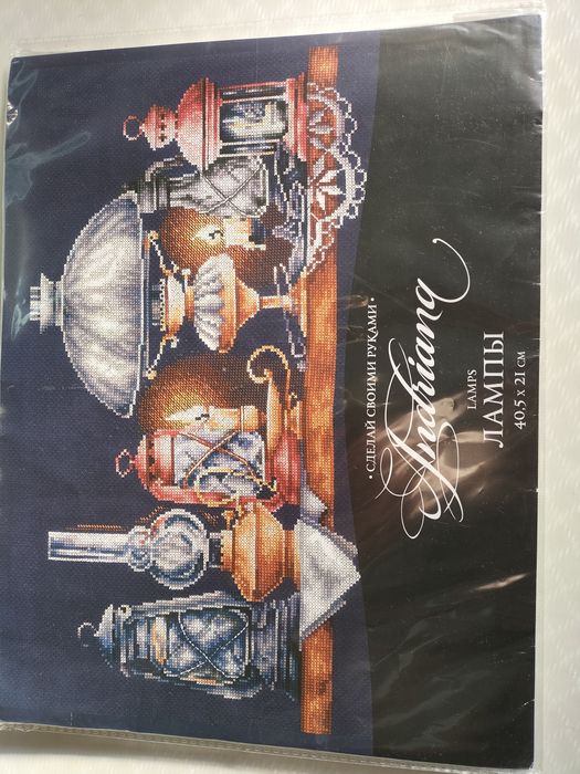 Продам схемы для вышивания с остатками ниток