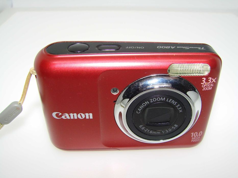 Canon PowerShot A800 ултра компактен цифров фотоапарат, дигитална камера Канон в червен цвят, отличо сътояние, работи ерфектно