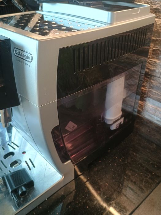 De Longhi кафемашина