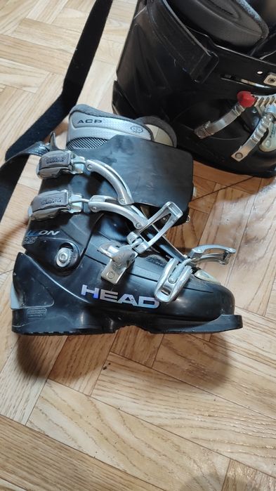 Clapari HEAD marimea 36