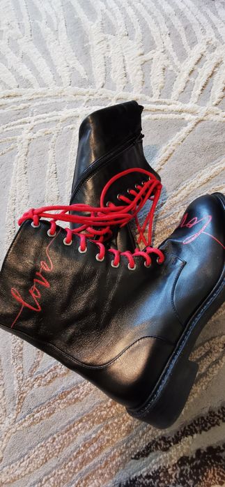 Дамски боти в естествена кожа. номер 40