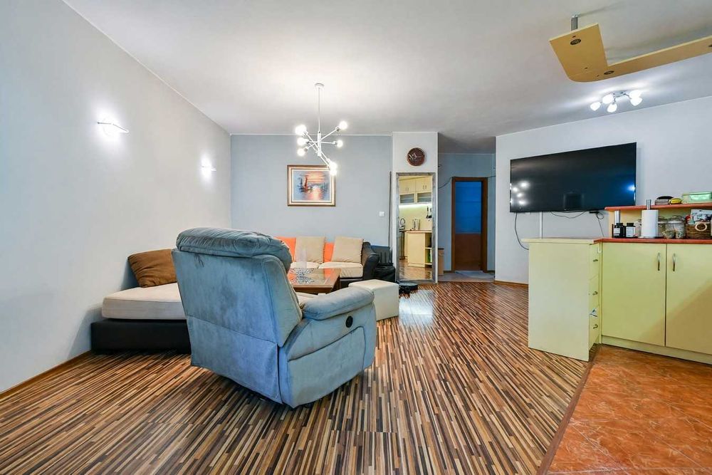 Дава се под наем Тристаен апартамент в София, Център - 90 кв.м за 660 € - Снимка #4