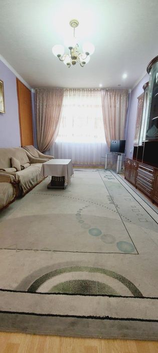 Продаётся 2-х к.кв 53кв.м г.Чирчик Гор.парк