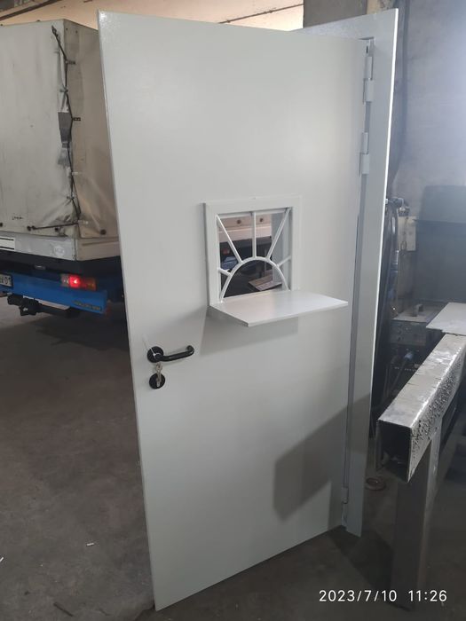 Стальные двери технические