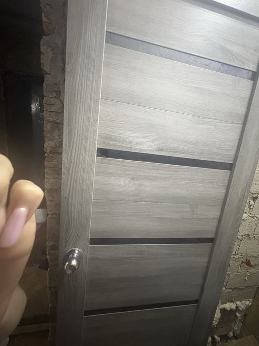 Продам межкомнатную дверь