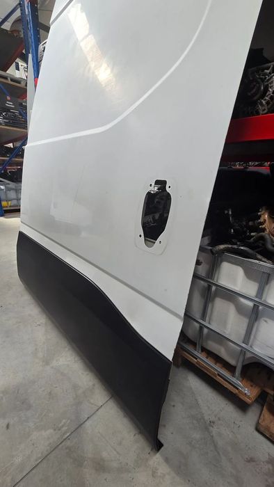 Usa culisanta pentru Iveco Daily Model inaltat cu tabla Euro 5 2016 an