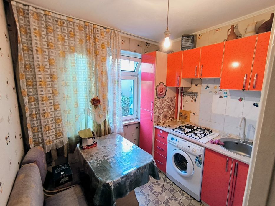 Продам 1ком 3 этаж 5мкр