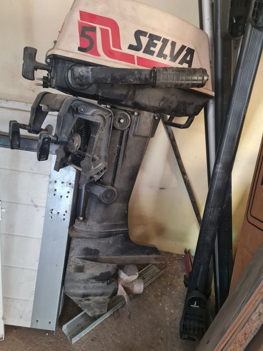 Barcă Pneumatică Zepter 3.10m + Motor Selva 5 CP (2 Timpi) – Gata de Apă