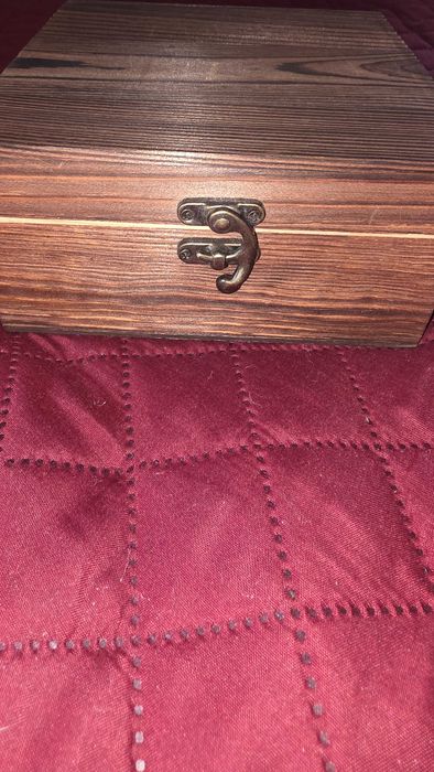 Set pahare whisky cu pietre de răcire în cutie din lemn – nou, cadou elegant