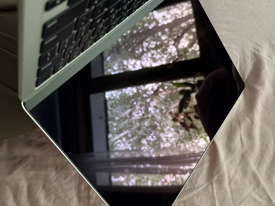 MacBook Air M2 (13,6"), 2024 года