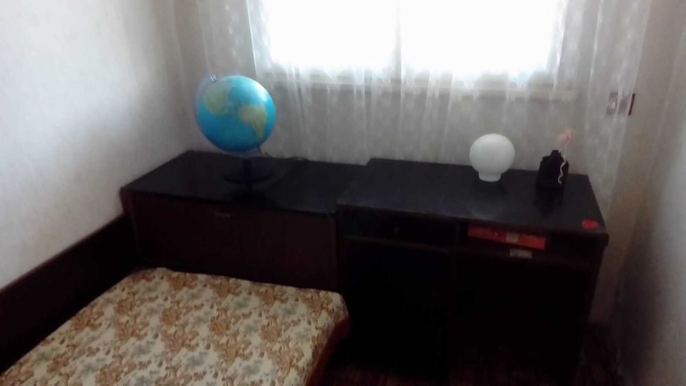 Продавам етаж плюс партер заедно АКТ 16 в супер центъра на Карнобат
