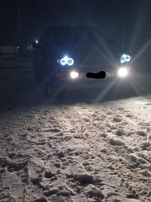 Гольф 3.  1,6 сатылады