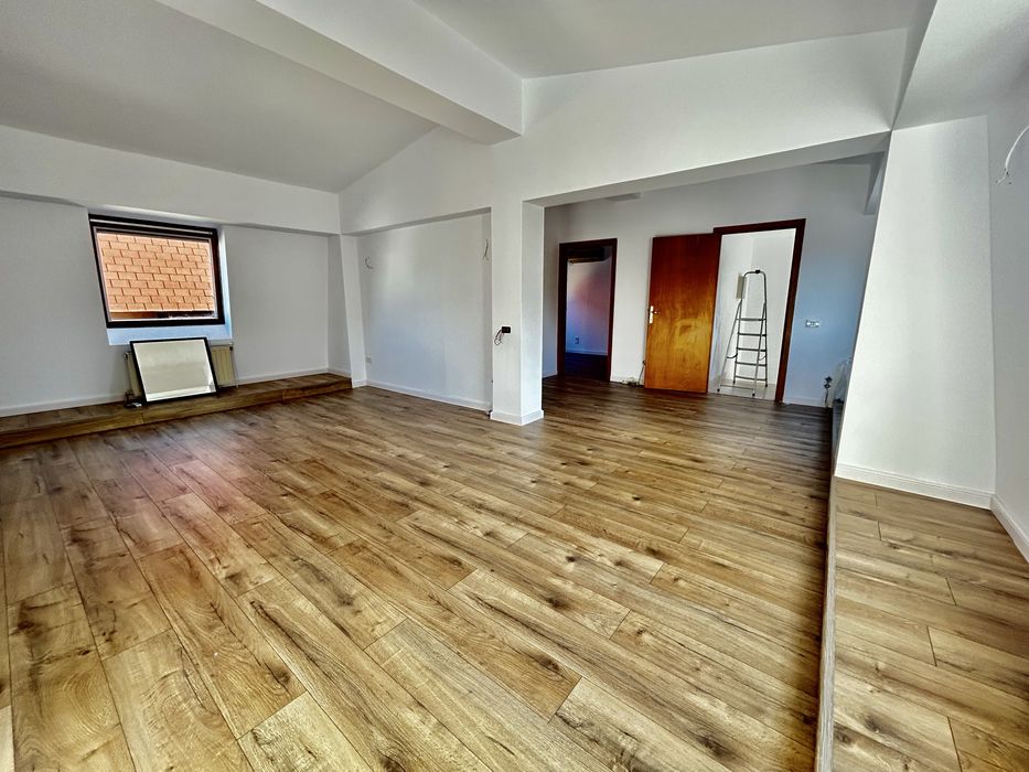 Vila de inchiriat  6 camere Ion  Mihalache Aviatorilor Arcul de Triumf