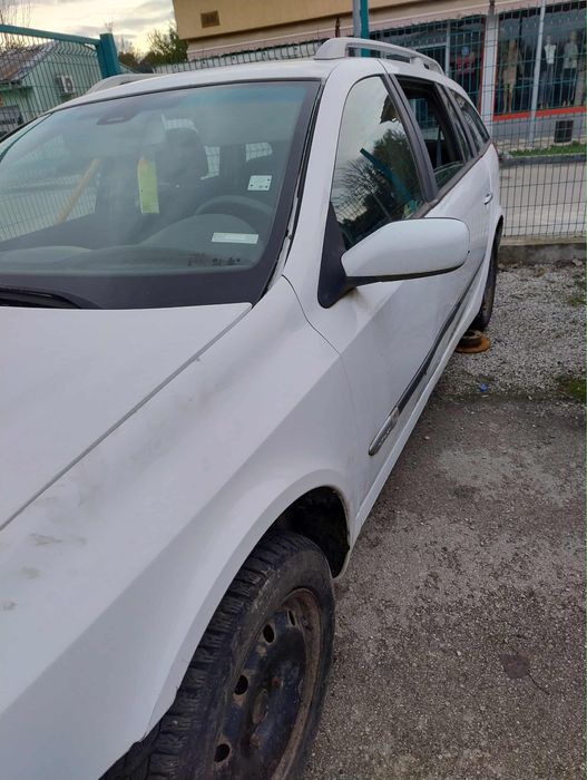 Renault Laguna (комби) на части или цяла.