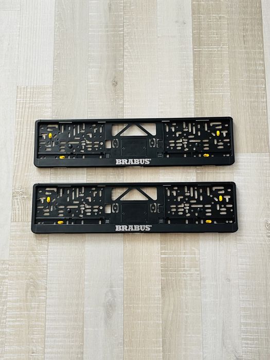 Оригинални подложки за номера BRABUS и за Ferrari