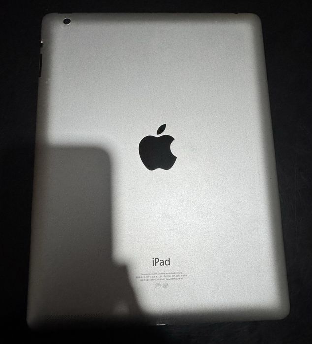 Продам айпад 16 гб