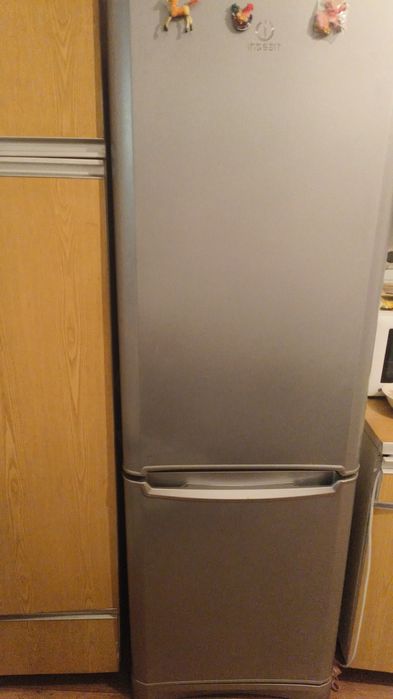 Продам холодильник