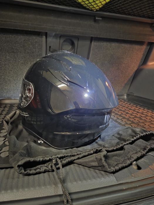 Черна каска MT targo