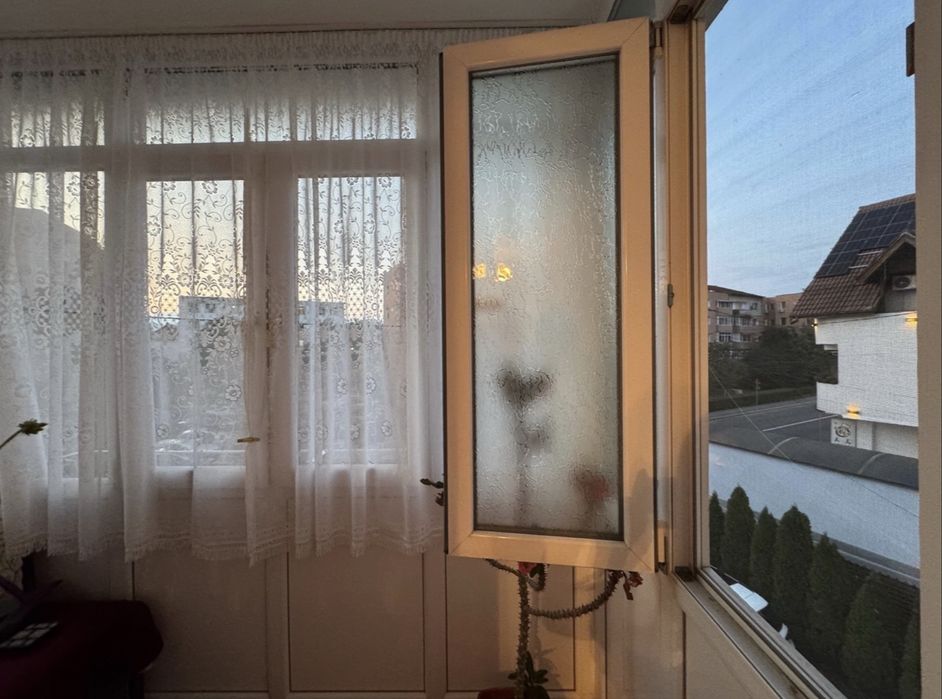 Vand apartament 2 camere zona Spiru