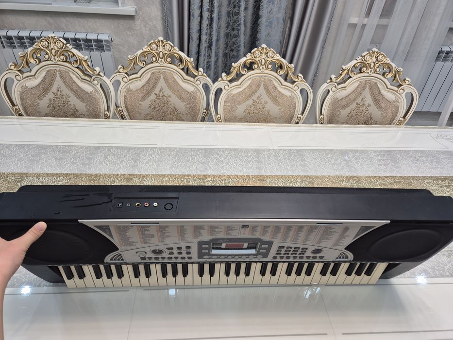 Электропиано в хорошом состоянии!!!