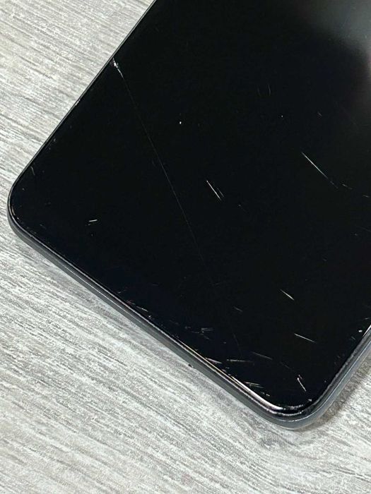 5G UG phone U23 128GB 4RAM / Спукан дисплей