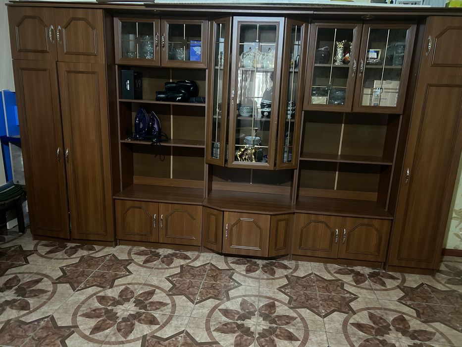 Стенка , мебельная горка