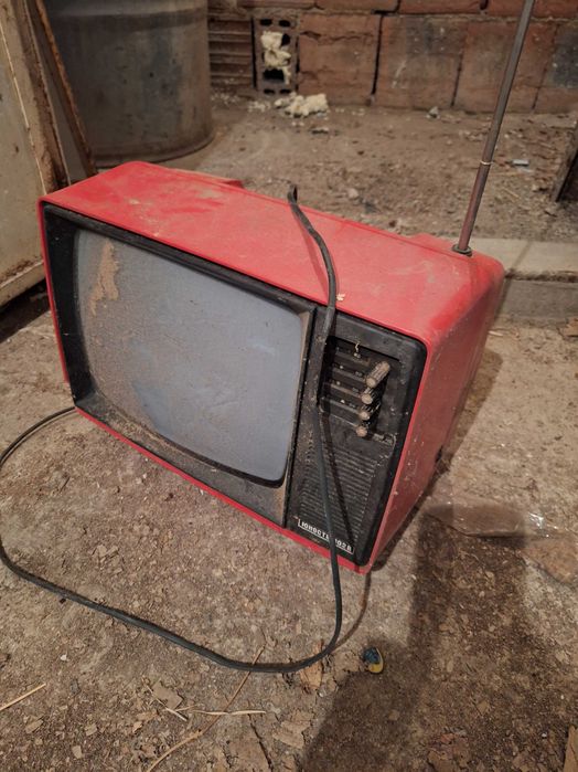 Телевизор антика - Юност