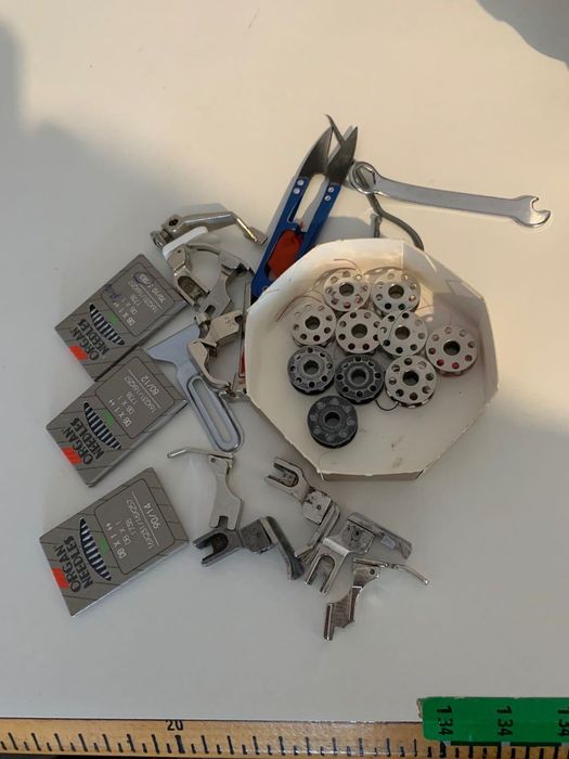 Професионална права шевна машина Global 355-d