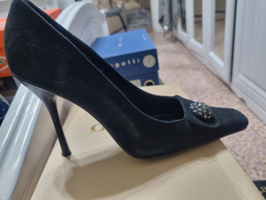 Вечерние туфли в идеальном состоянии