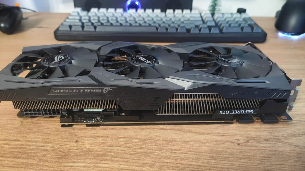 Placa video ROG STRIX GTX1080TI 11GB