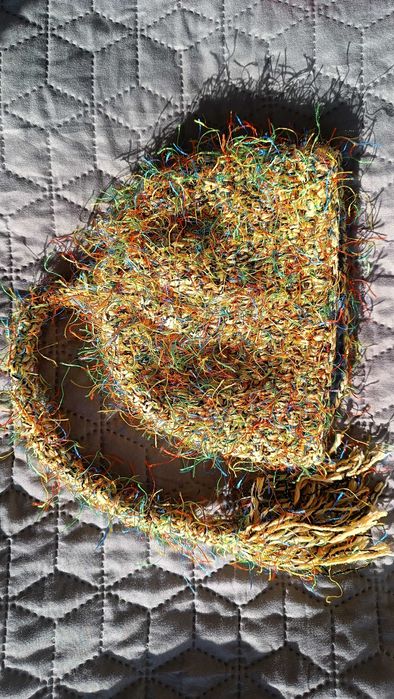 Мека плетена шапка за бебе