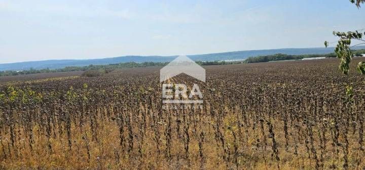 САМО В ЕРА ВИЗИЯ! Парцел за промишлено строителство в район ЗПЗ гр. Ва