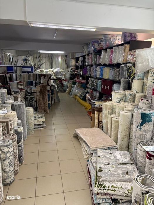 Spatiu comercial de 1300 mp pe 4 nivele, in centrul orasului Filiasi