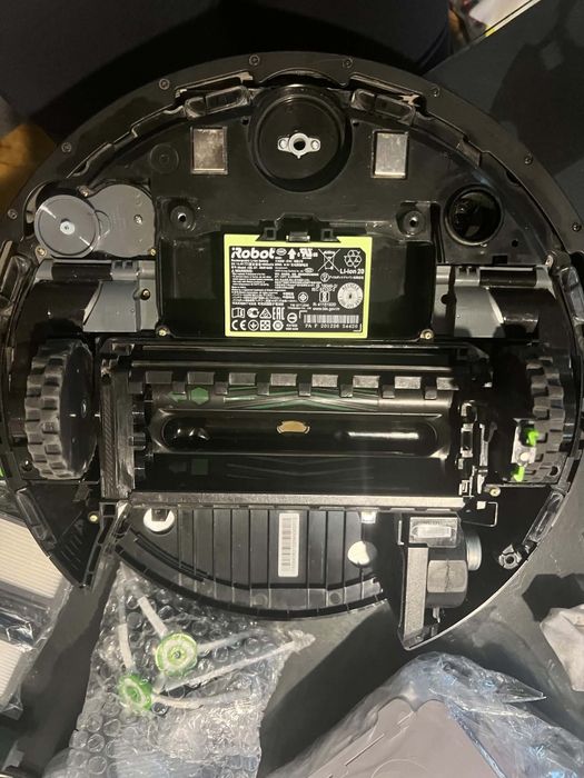 Прахосмукачка робот iRobot Roomba i7+