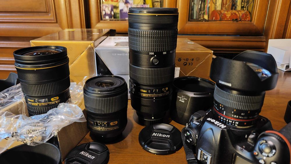 Nikon 24-70mm 2.8G ED AF-S  și 70-200 VR ca nou