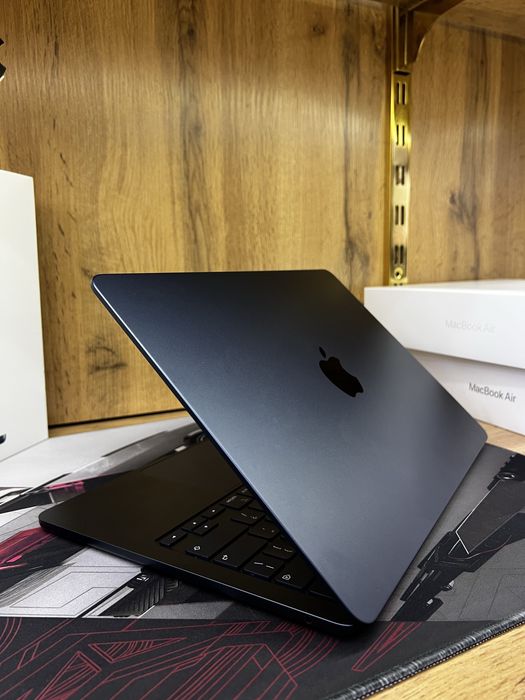 MacBook Air M2 8/256-8/512
