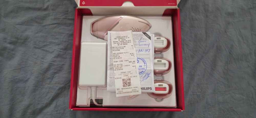 Фотоепилатор Philips Lumea Series 9900 BRI977