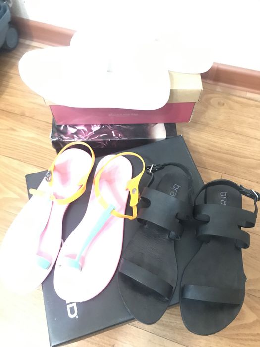 Продается летняя обувь