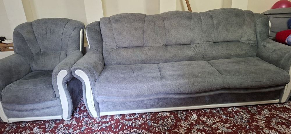 Диван 2 креслоси билан яхши холатда