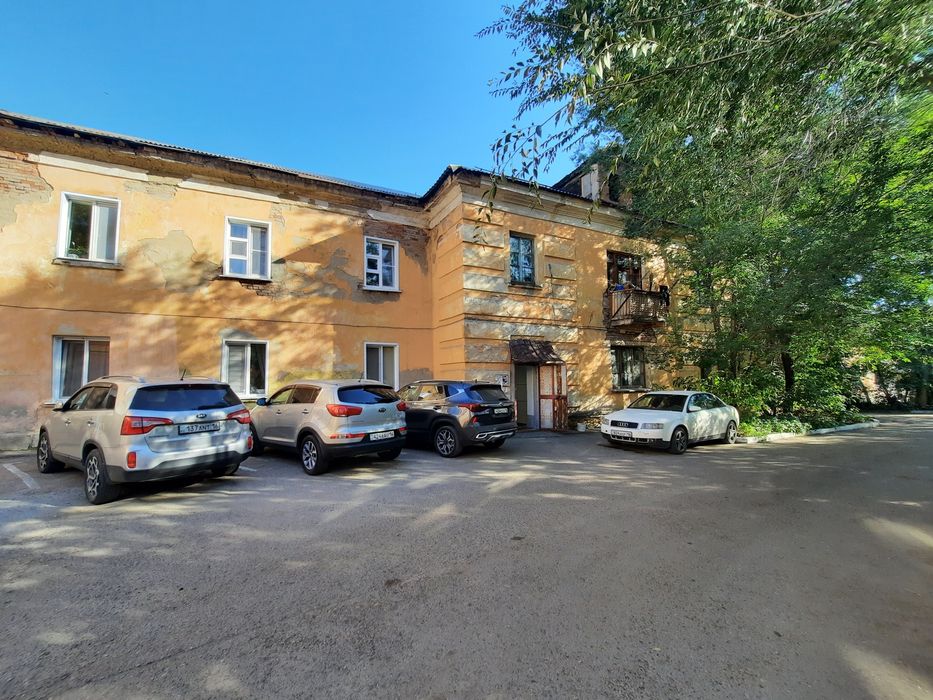3к квартира, Бажова 57
