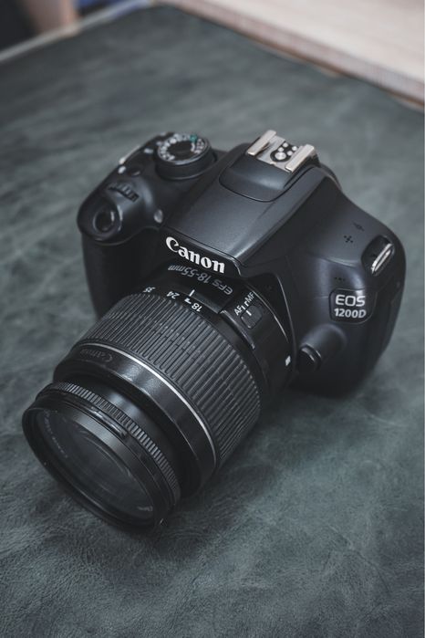 Фотоаппарат Камера Canon EOS 1200D 256GB