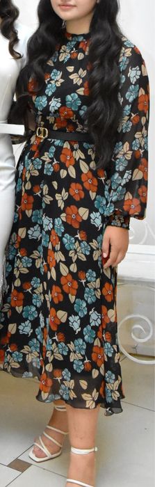 Продам КРАСИВОЕ цветочное платье