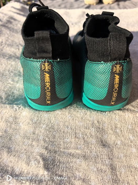 Стоножки Nike номер 35.5 стелка 22.5см