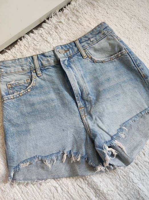 Нови къси панталонки Zara