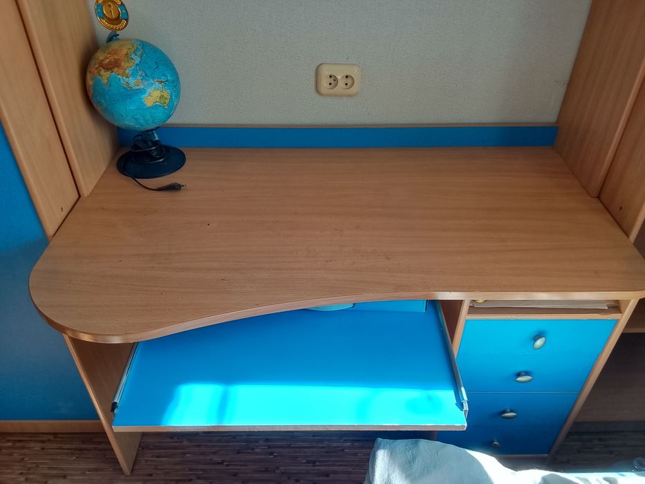 Продам детскую стенку