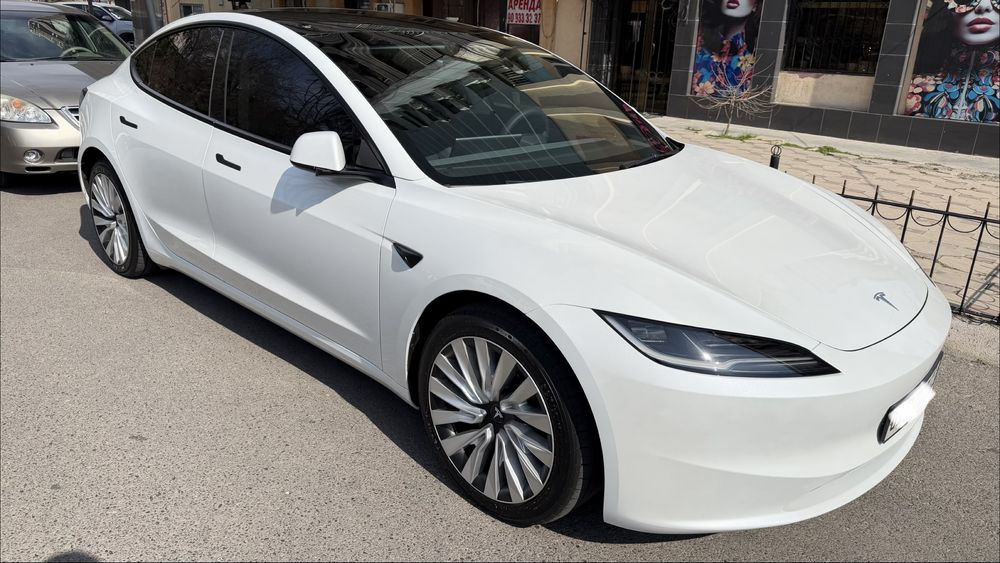 Tesla modul 3 highland  dual motor ideal!